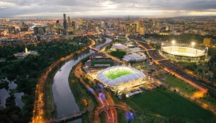 AAMI Park Stadium offers a remarkable form and lightness. So much so that in a precinct bristling with sports and entertainment venues, it signals a new era of technical and creative possibilities.